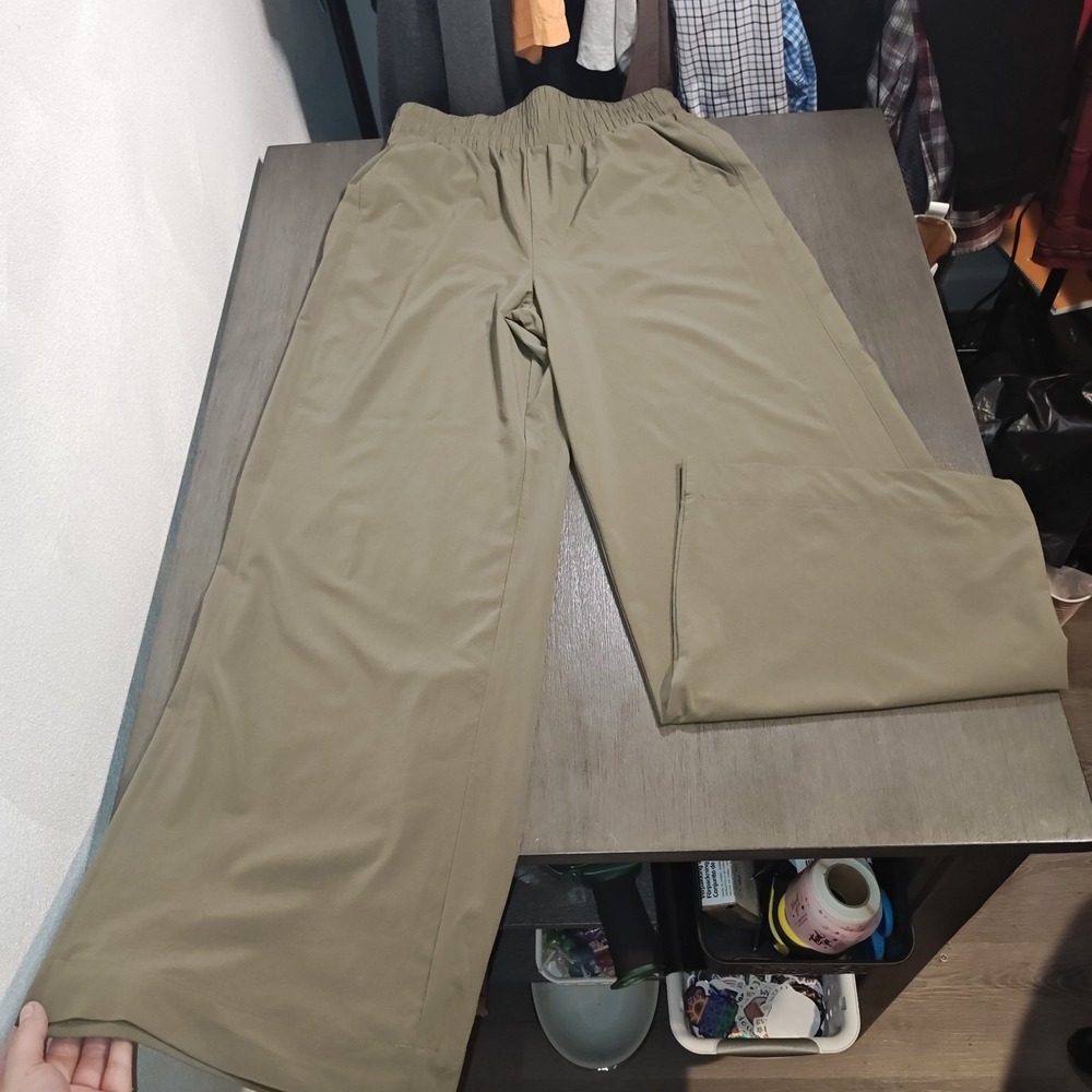 All In Motion Woman's Light Active Pants,Olive Green,Wide Leg,Medium Long